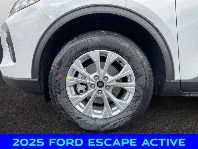 new 2025 Ford Escape car, priced at $32,500