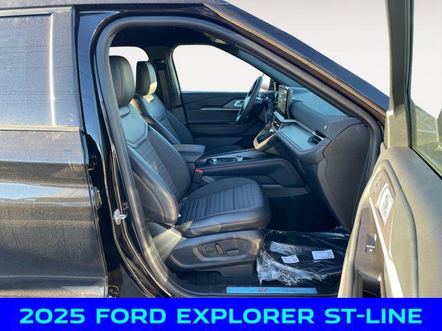 new 2025 Ford Explorer car, priced at $40,500