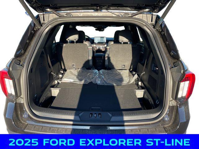 new 2025 Ford Explorer car, priced at $40,500