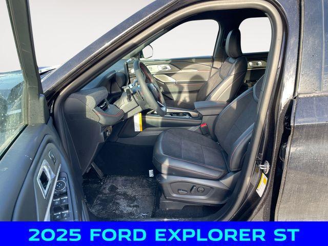 new 2025 Ford Explorer car, priced at $53,250