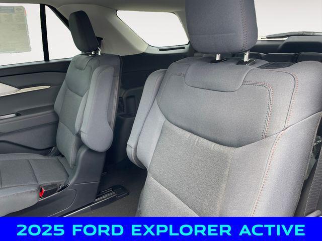 new 2025 Ford Explorer car, priced at $41,500