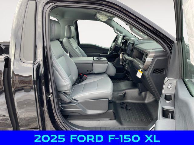 new 2025 Ford F-150 car, priced at $40,000