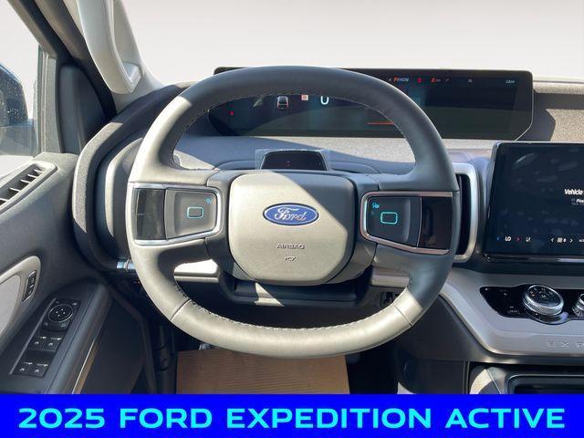 new 2025 Ford Expedition car, priced at $71,500