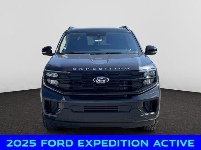new 2025 Ford Expedition car, priced at $71,500