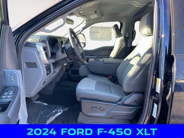 new 2024 Ford F-450 car, priced at $72,000