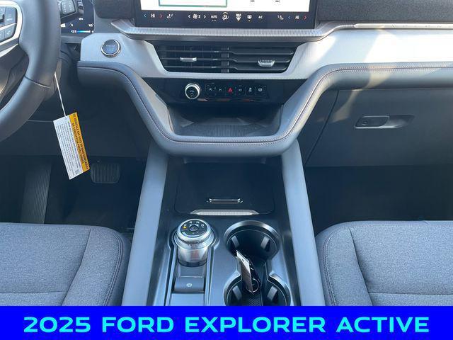 new 2025 Ford Explorer car, priced at $37,750