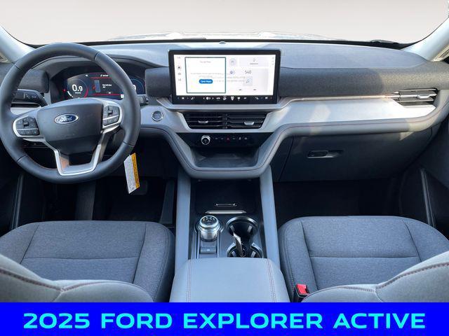 new 2025 Ford Explorer car, priced at $37,750