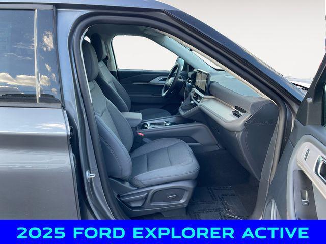 new 2025 Ford Explorer car, priced at $37,750