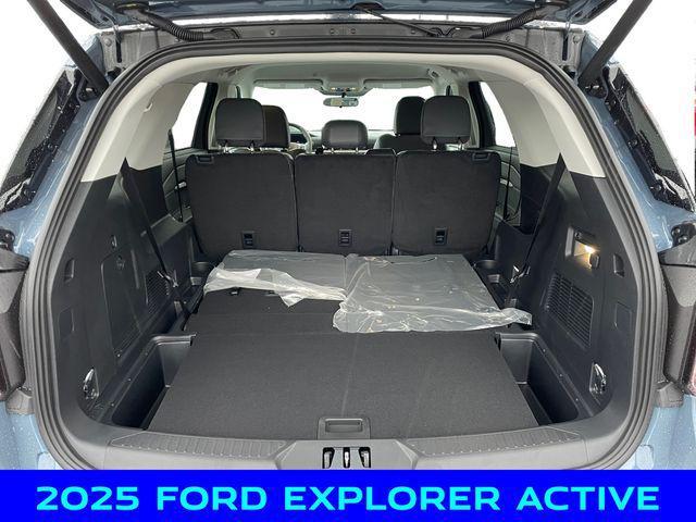 new 2025 Ford Explorer car, priced at $41,500