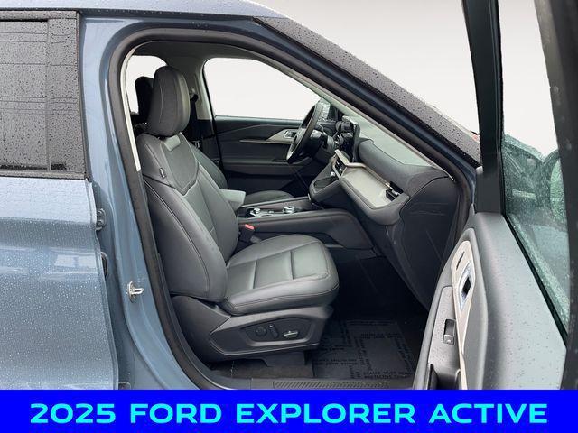 new 2025 Ford Explorer car, priced at $41,500