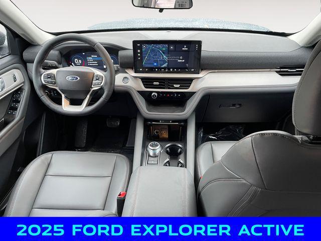 new 2025 Ford Explorer car, priced at $41,500