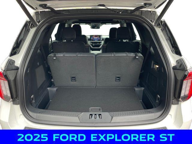 new 2025 Ford Explorer car, priced at $59,750