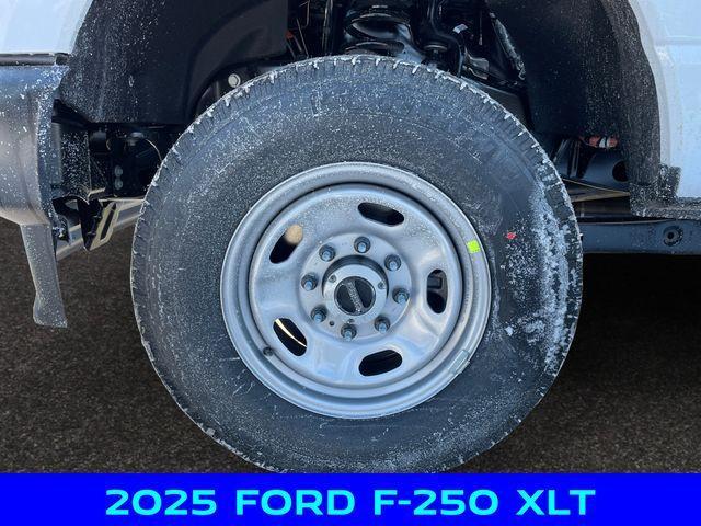 new 2025 Ford F-250 car, priced at $51,500