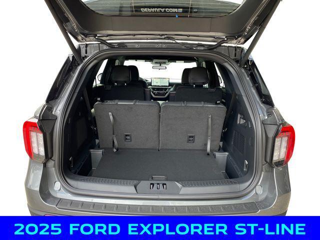 new 2025 Ford Explorer car, priced at $44,000