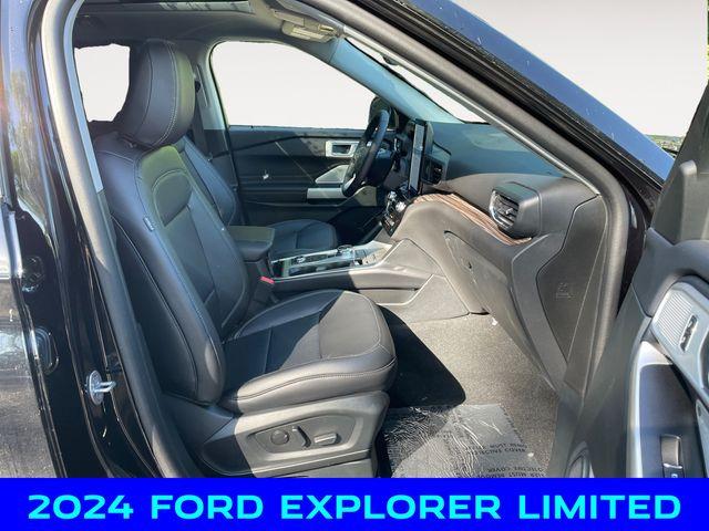 new 2024 Ford Explorer car, priced at $51,250