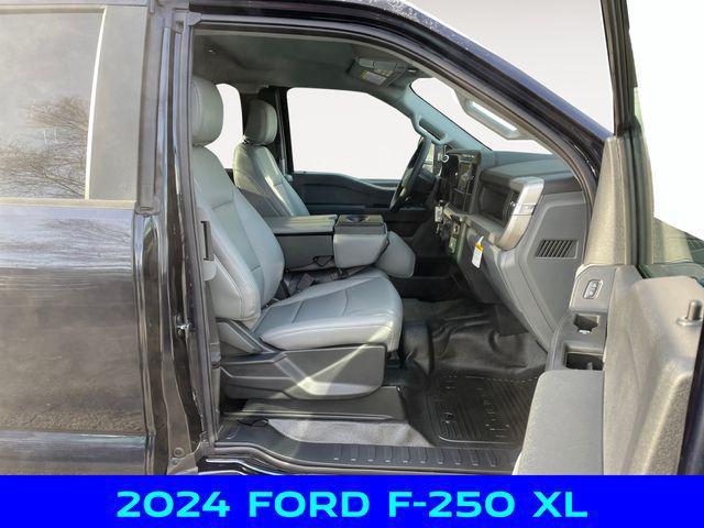 new 2024 Ford F-250 car, priced at $49,750