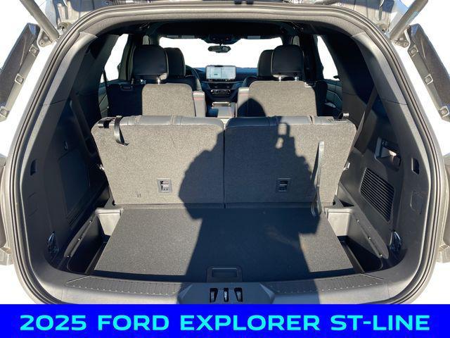 new 2025 Ford Explorer car, priced at $41,750