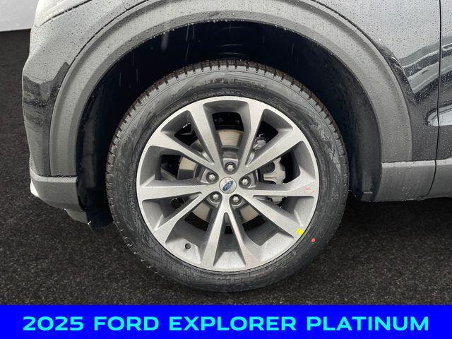 new 2025 Ford Explorer car, priced at $52,750