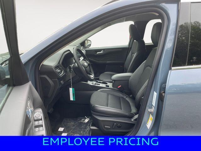 new 2025 Ford Escape car, priced at $33,000