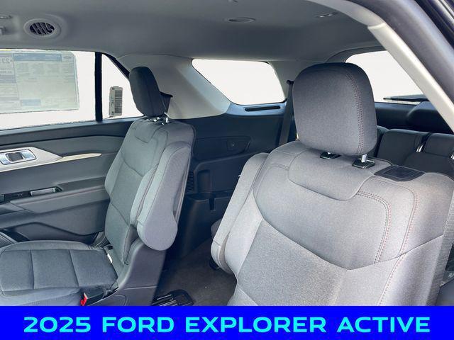 new 2025 Ford Explorer car, priced at $41,250