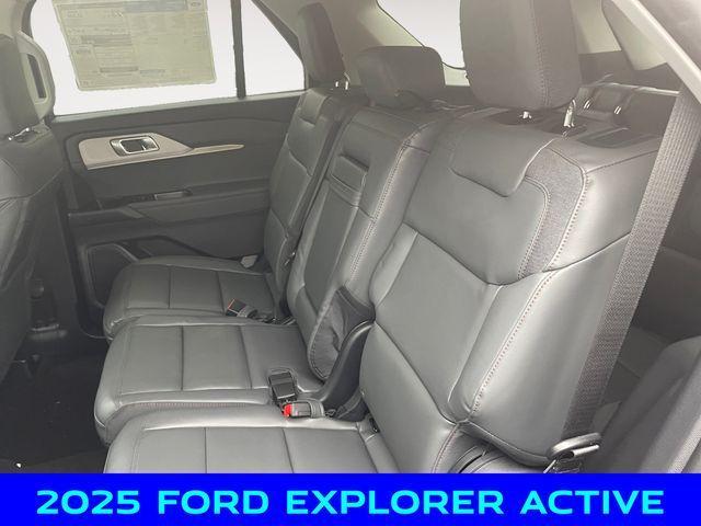 new 2025 Ford Explorer car, priced at $43,250