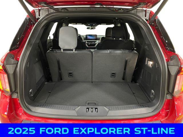 new 2025 Ford Explorer car, priced at $41,000