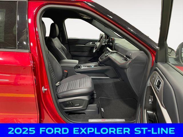 new 2025 Ford Explorer car, priced at $41,000