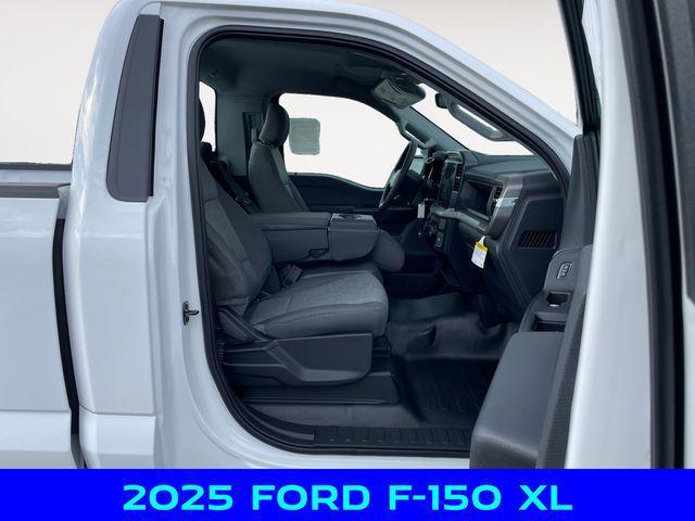 new 2025 Ford F-150 car, priced at $42,250