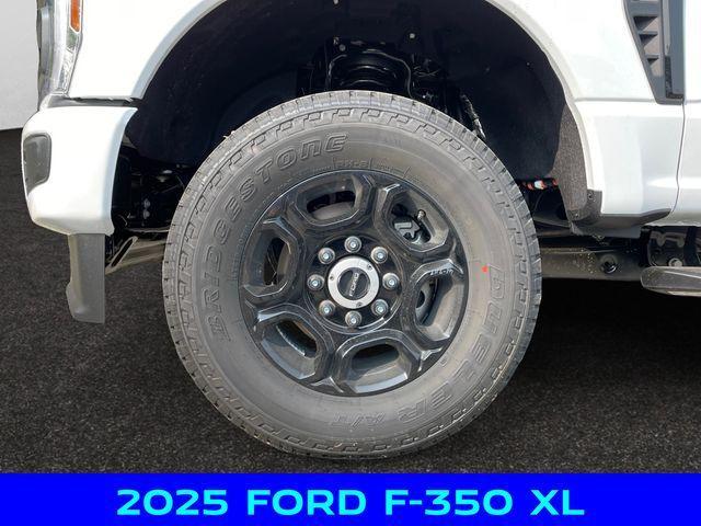 new 2025 Ford F-350 car, priced at $60,000