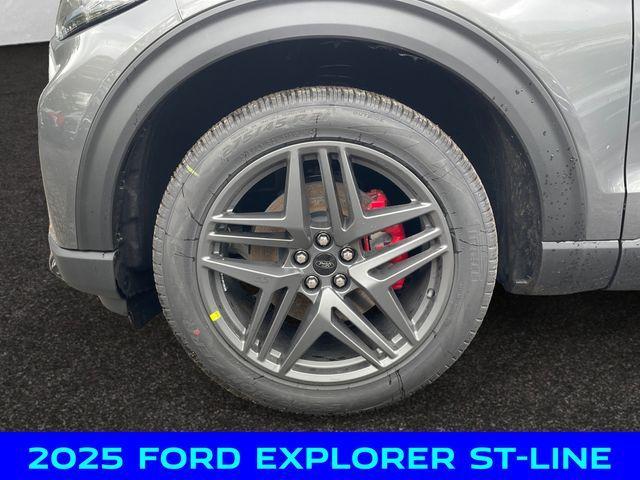 new 2025 Ford Explorer car, priced at $49,000