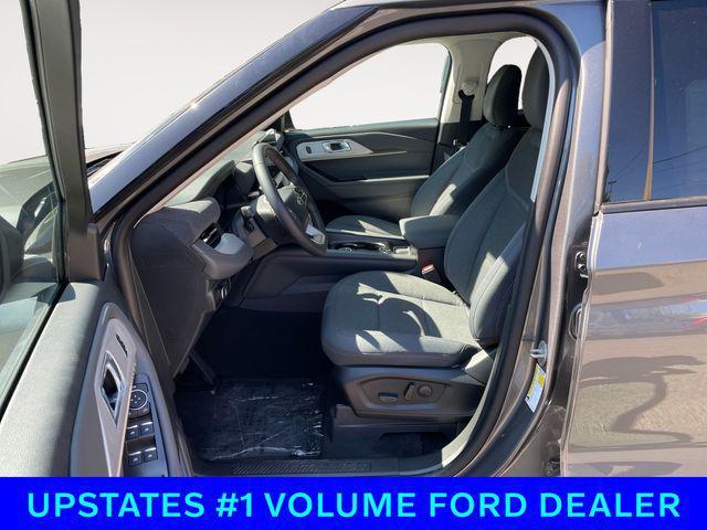 new 2025 Ford Explorer car, priced at $40,500