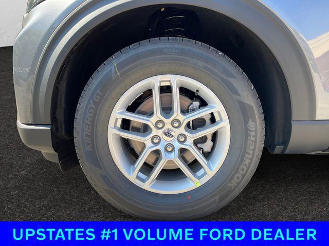 new 2025 Ford Explorer car, priced at $40,500