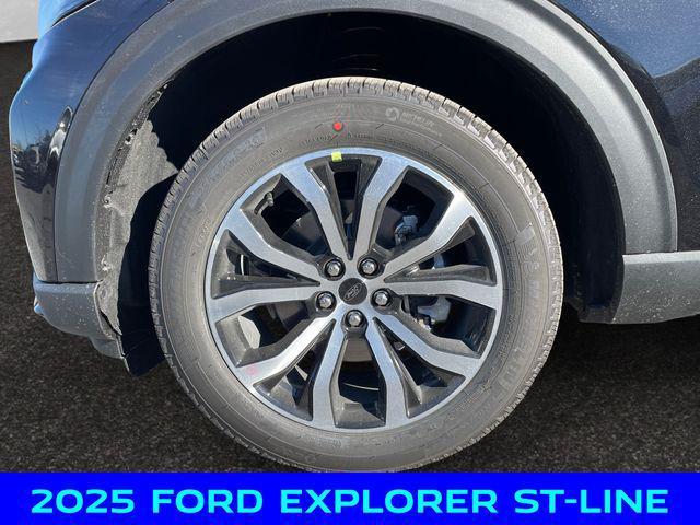 new 2025 Ford Explorer car, priced at $42,500