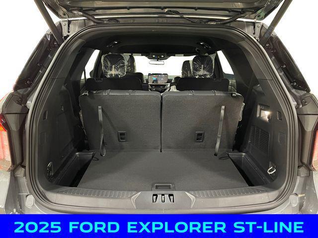 new 2025 Ford Explorer car, priced at $40,750