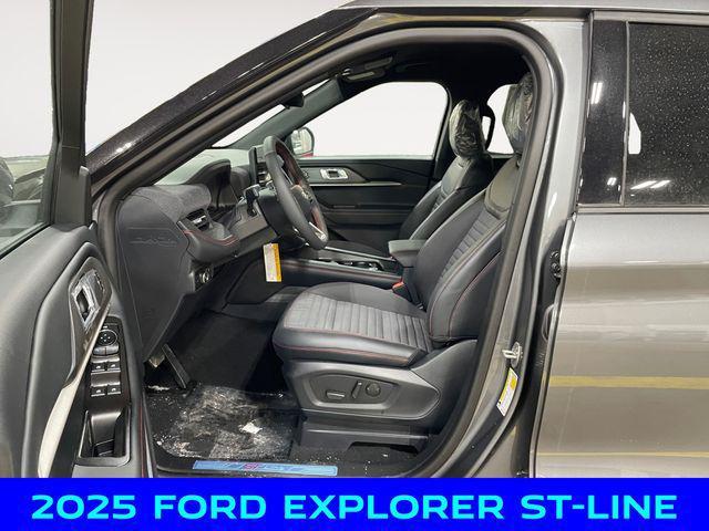 new 2025 Ford Explorer car, priced at $40,750