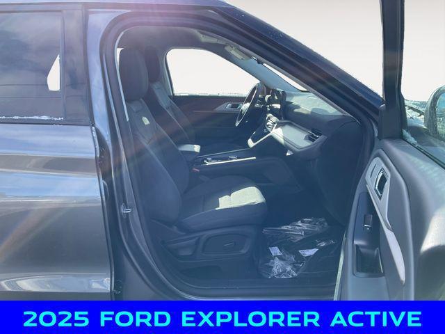 new 2025 Ford Explorer car, priced at $36,000