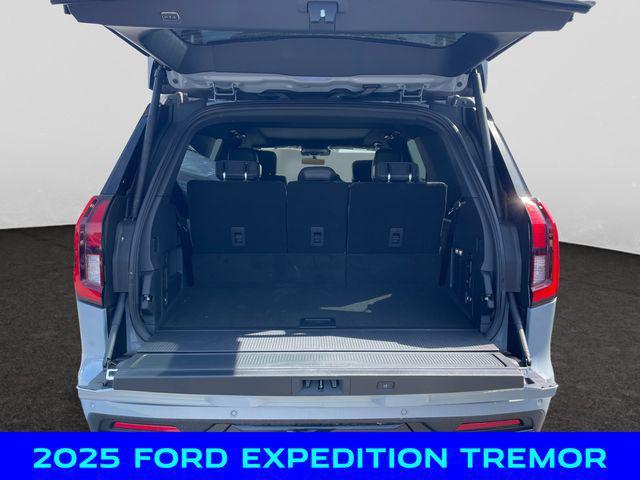 new 2025 Ford Expedition car, priced at $83,500