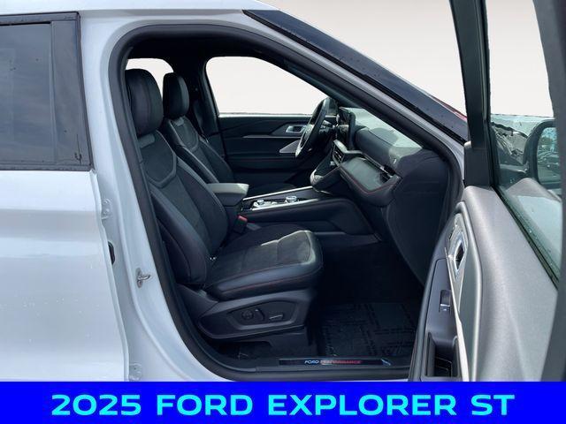 new 2025 Ford Explorer car, priced at $59,750