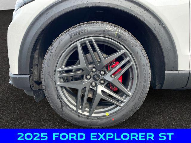 new 2025 Ford Explorer car, priced at $59,750