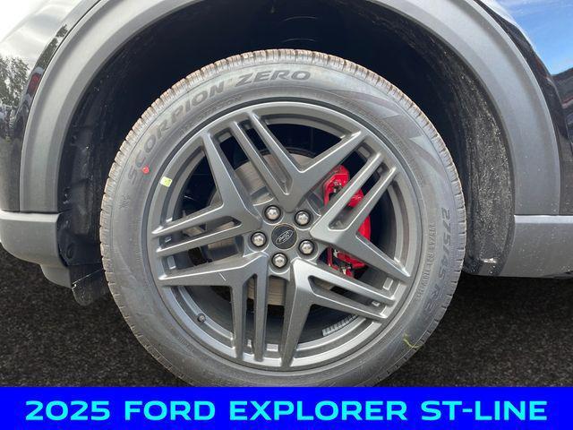 new 2025 Ford Explorer car, priced at $45,000