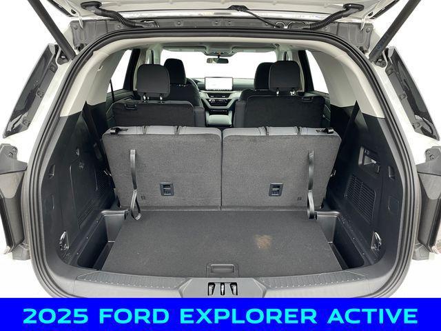 new 2025 Ford Explorer car, priced at $36,500