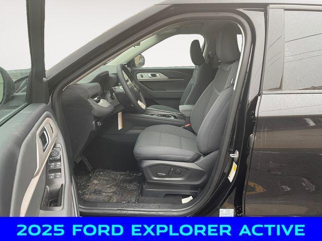 new 2025 Ford Explorer car, priced at $36,000