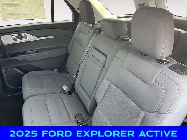 new 2025 Ford Explorer car, priced at $39,750