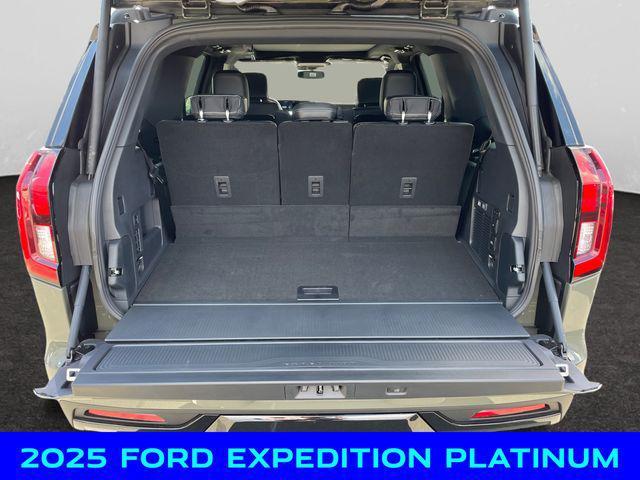new 2025 Ford Expedition car, priced at $83,000