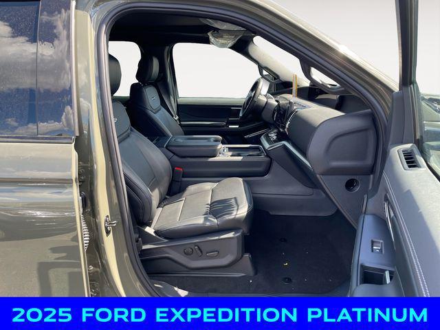 new 2025 Ford Expedition car, priced at $83,000