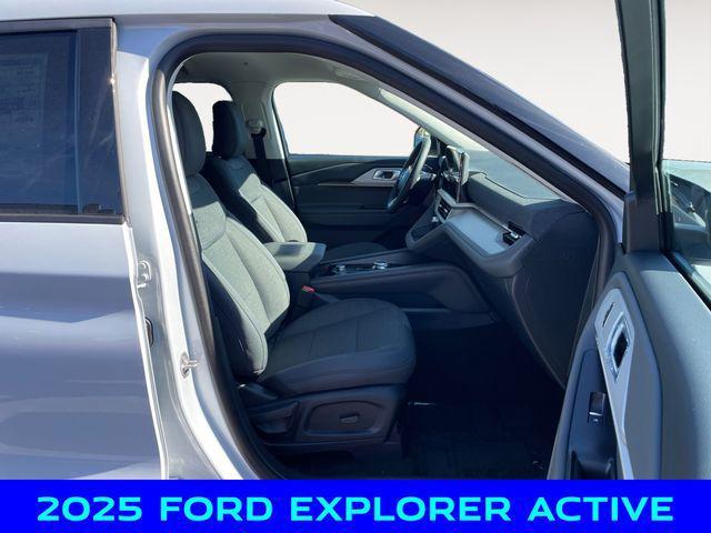 new 2025 Ford Explorer car, priced at $41,000