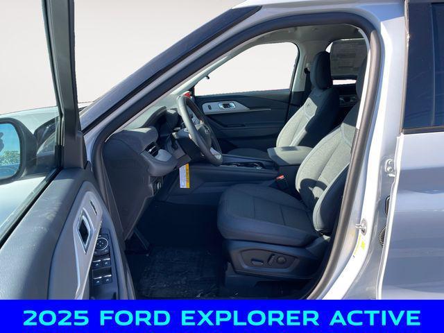 new 2025 Ford Explorer car, priced at $41,000