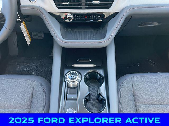 new 2025 Ford Explorer car, priced at $41,000