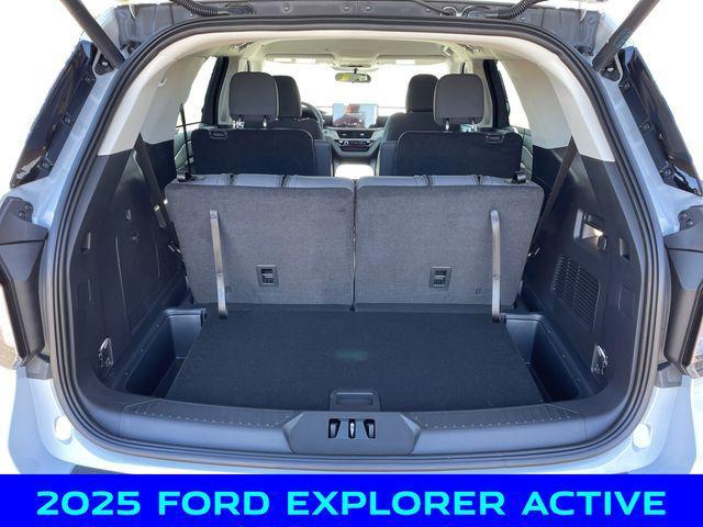 new 2025 Ford Explorer car, priced at $41,000