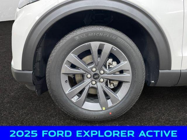 new 2025 Ford Explorer car, priced at $43,000